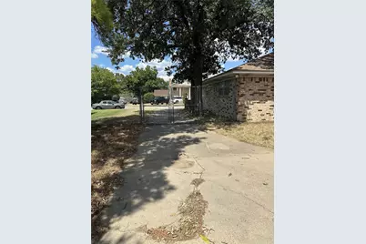 1700 Northcrest Drive, Arlington, TX 76012 - Photo 30