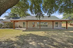 212 Bobby Sam Ct, Collinsville, TX 76233 - Photo 2