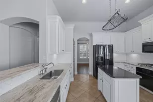 2508 Waters Edge Ln, Fort Worth, TX 76116 - Photo 8