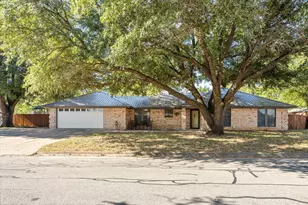 111 Wheeler St, Glen Rose, TX 76043 - Photo 28
