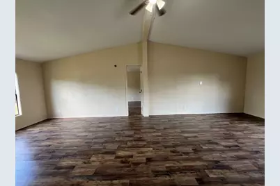 611 E Broadmore Avenue, Wills Point, TX 75169 - Photo 4