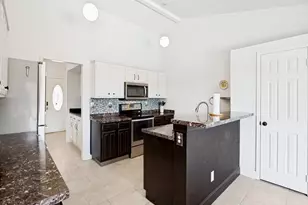 4505 Queen Cir, The Colony, TX 75056 - Photo 8