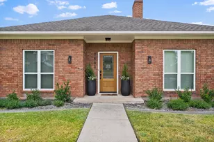 2805 Colleen Dr, Garland, TX 75043 - Photo 4