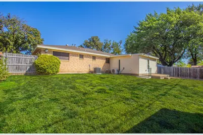 5406 Hawthorne Drive, Waco, TX 76710 - Photo 4
