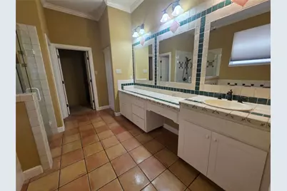 4204 Bluff View Drive, Granbury, TX 76048 - Photo 10