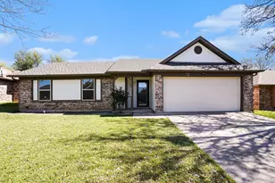 772 Hampshire Dr, Burleson, TX 76028 - Photo 1