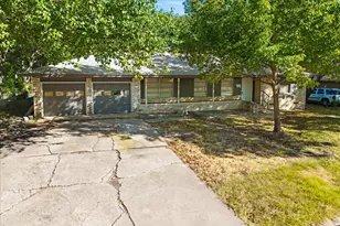 305 Valleyglen Dr, DeSoto, TX 75115 - Photo 6