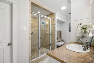 9946 Vistadale Dr, Dallas, TX 75238 - Photo 20