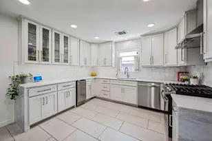 7528 Wentwood Dr, Dallas, TX 75225 - Photo 10