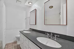2201 Adams Dr, Arlington, TX 76011 - Photo 26