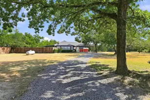 2626 Dripping Springs Rd, Sherman, TX 75090 - Photo 2