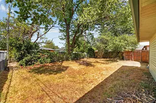 8827 Barclay St, Dallas, TX 75227 - Photo 30