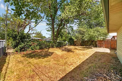 8827 Barclay Street, Dallas, TX 75227 - Photo 30