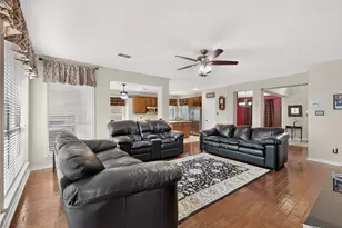 9621 Plains Cir, Frisco, TX 75033 - Photo 8