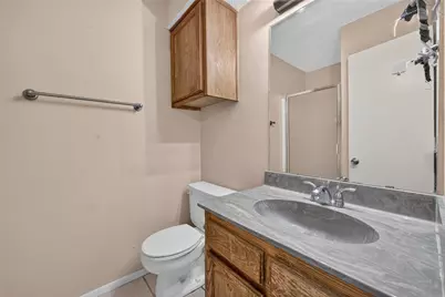 929 Hickory Street #18, Denton, TX 76201 - Photo 34