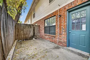 929 Hickory St, Denton, TX 76201 - Photo 38