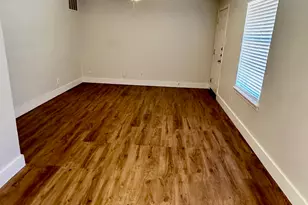 2211 S Vernon Ave, Dallas, TX 75224 - Photo 2