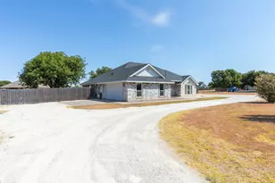 182 Sugar Biscuit Ln, Abilene, TX 79602 - Photo 4