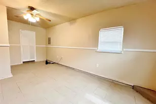 4236 Comanche St, Fort Worth, TX 76119 - Photo 8