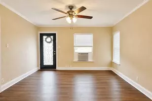 4236 Comanche St, Fort Worth, TX 76119 - Photo 2