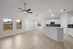 6641 Happy Trails Dr, Dallas, TX 75241 - Photo 10