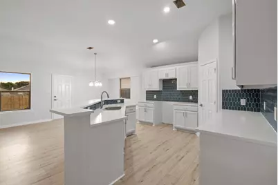 6641 Happy Trails Drive, Dallas, TX 75241 - Photo 4