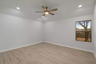 6641 Happy Trails Dr, Dallas, TX 75241 - Photo 12