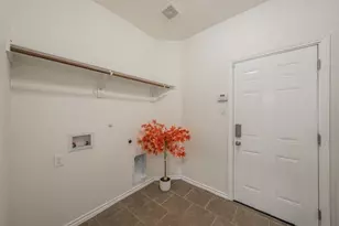 2840 Candace Dr, Grand Prairie, TX 75051 - Photo 24