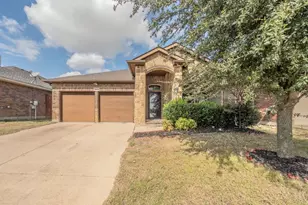 2840 Candace Dr, Grand Prairie, TX 75051 - Photo 2