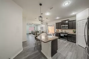 2840 Candace Dr, Grand Prairie, TX 75051 - Photo 8