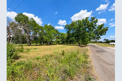 82 10th Street, Honey Grove, TX 75446 - Photo 2