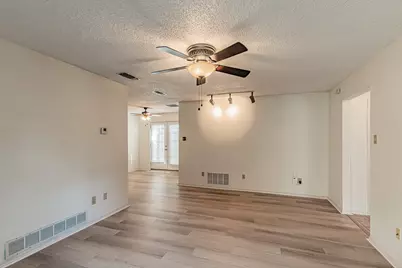 1724 Red Bud Lane, Euless, TX 76039 - Photo 6