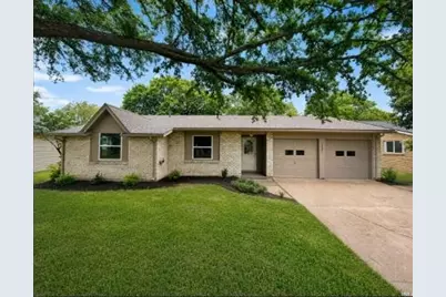 1221 Greenway Drive, Mesquite, TX 75149 - Photo 4