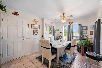 649 E Reindeer Road, Lancaster, TX 75146 - Photo 10