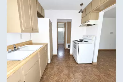 107 W College Street, Milford, TX 76670 - Photo 2