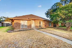 2102 Glenbrook Meadows Dr, Garland, TX 75040 - Photo 2