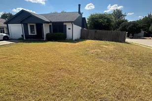 118 London Ln, Glenn Heights, TX 75154 - Photo 2
