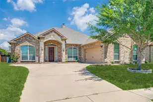 2812 Pino, Grand Prairie, TX 75054 - Photo 1