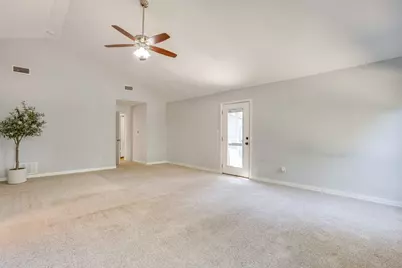 5520 Asbury Drive, River Oaks, TX 76114 - Photo 10