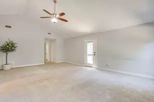 5520 Asbury Dr, River Oaks, TX 76114 - Photo 10