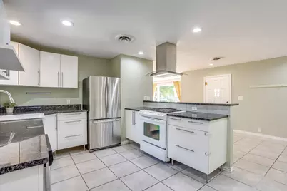 5520 Asbury Drive, River Oaks, TX 76114 - Photo 8