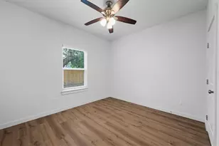918 W Ford St, Denison, TX 75020 - Photo 12