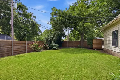 1430 S Montreal Avenue, Dallas, TX 75208 - Photo 6
