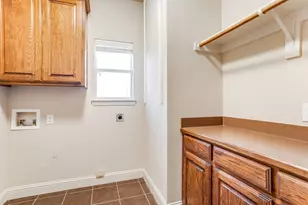 315 Castle Hill Dr, Burleson, TX 76028 - Photo 28