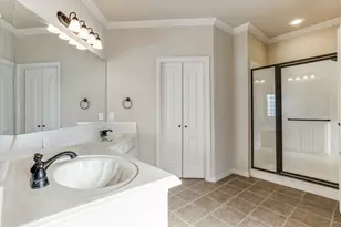 315 Castle Hill Dr, Burleson, TX 76028 - Photo 12