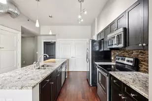 1000 Lipscomb St, Fort Worth, TX 76104 - Photo 4
