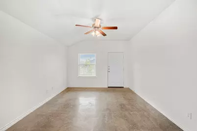 6011 Amelia Earhart Boulevard #B, Killeen, TX 76543 - Photo 2