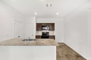 6011 Amelia Earhart Blvd, Killeen, TX 76543 - Photo 4