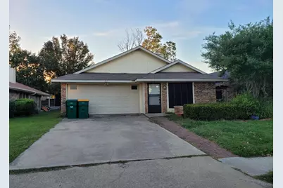 910 Boxwood Drive, Lewisville, TX 75067 - Photo 1