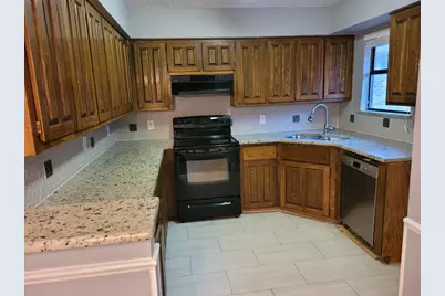 910 Boxwood Drive, Lewisville, TX 75067 - Photo 2
